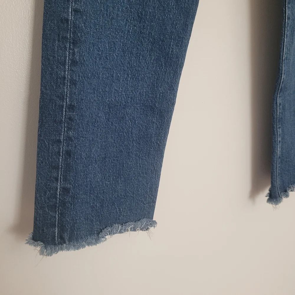 Levi's Wedgie Straight Medium Wash Denim Jeans Size W 26 L26 Women Frayed Hem - Picture 4 of 11